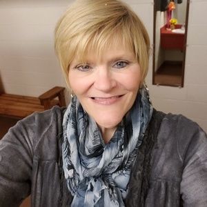 Meet your Posher, Deborah